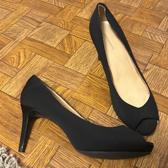 Liz Claiborne Black Open Toe Heels - Picture 2 of 2